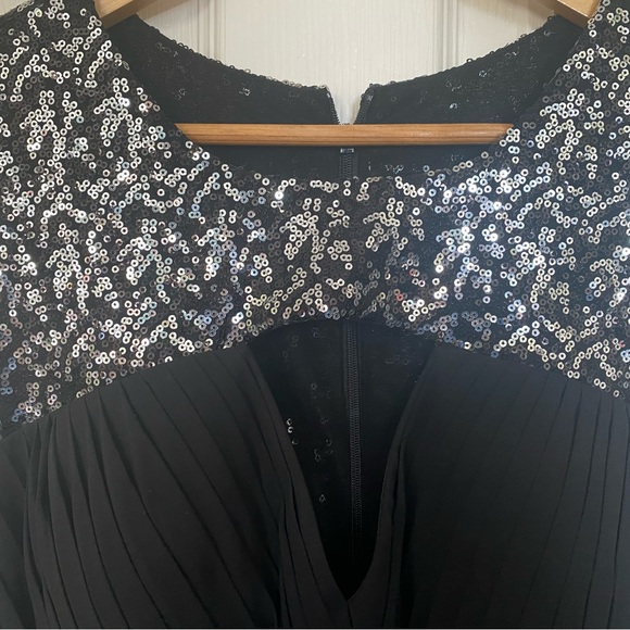 Black Evening / Prom Gown - Picture 6 of 8